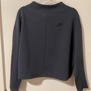 NWOT Nike blue tech fleece cropped sweatshirt! 💙